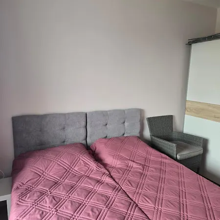 Kastajoyapartment 瓦爾納